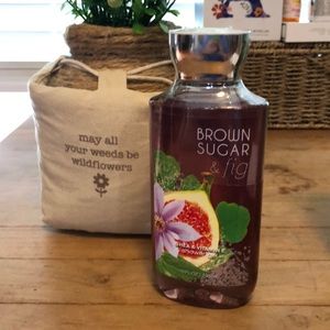 Bath and Body Works Brown Sugar & Fig shower gel.